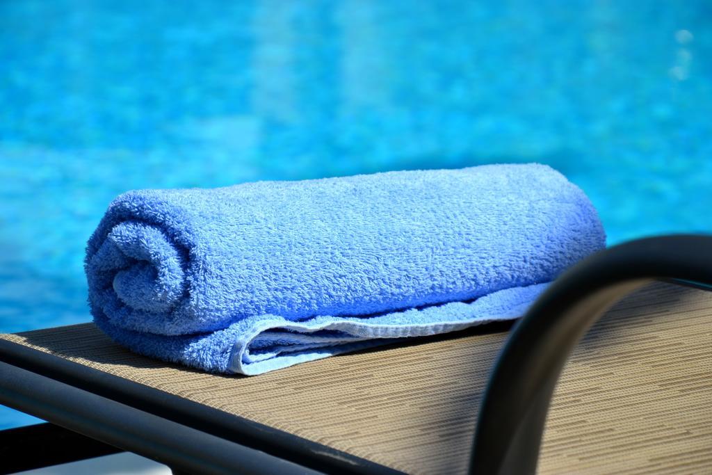 Zephyros Hotel Kamari  Bagian luar foto