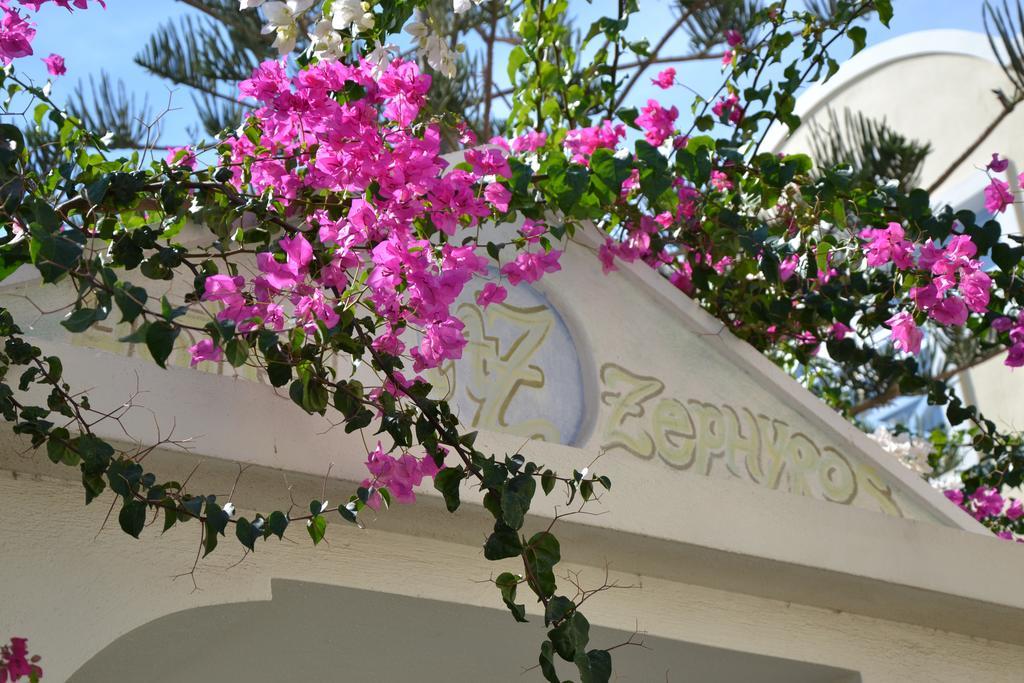 Zephyros Hotel Kamari  Bagian luar foto