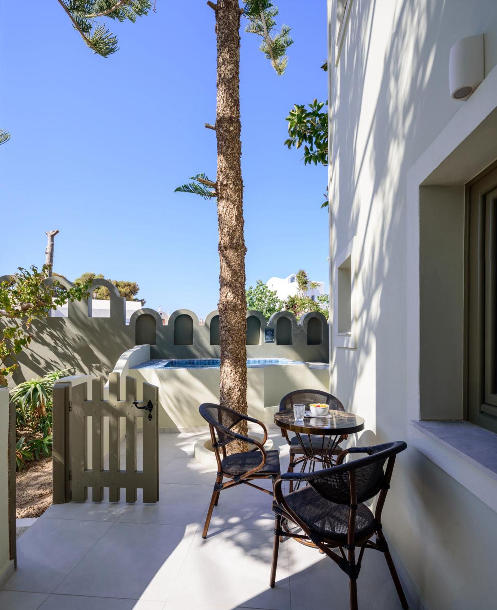 Zephyros Hotel Kamari  Bagian luar foto