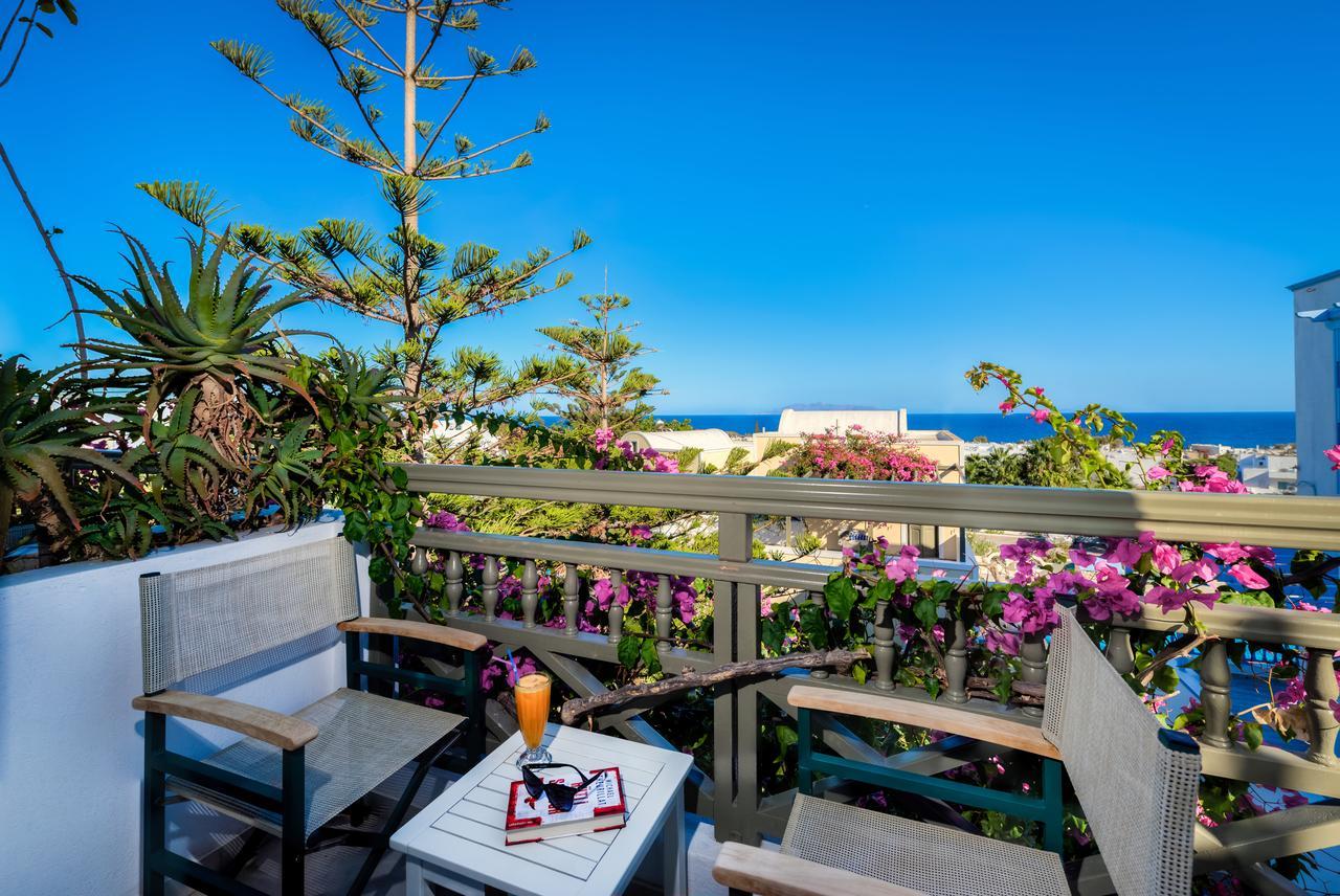 Zephyros Hotel Kamari  Bagian luar foto