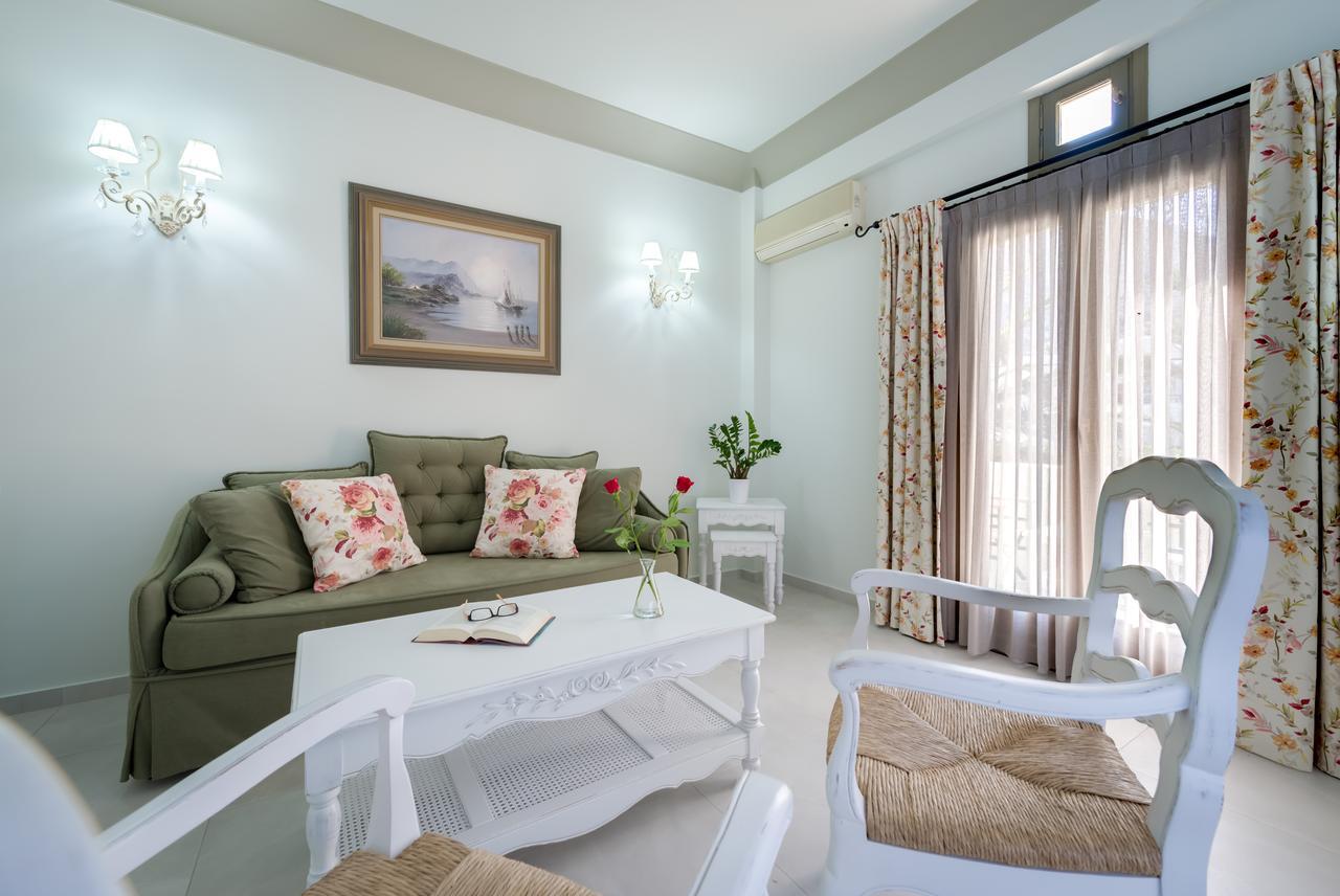 Zephyros Hotel Kamari  Bagian luar foto