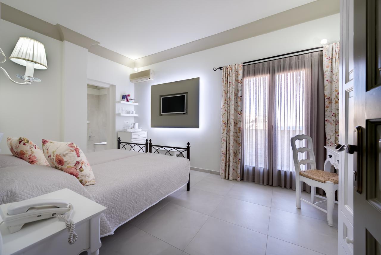 Zephyros Hotel Kamari  Bagian luar foto